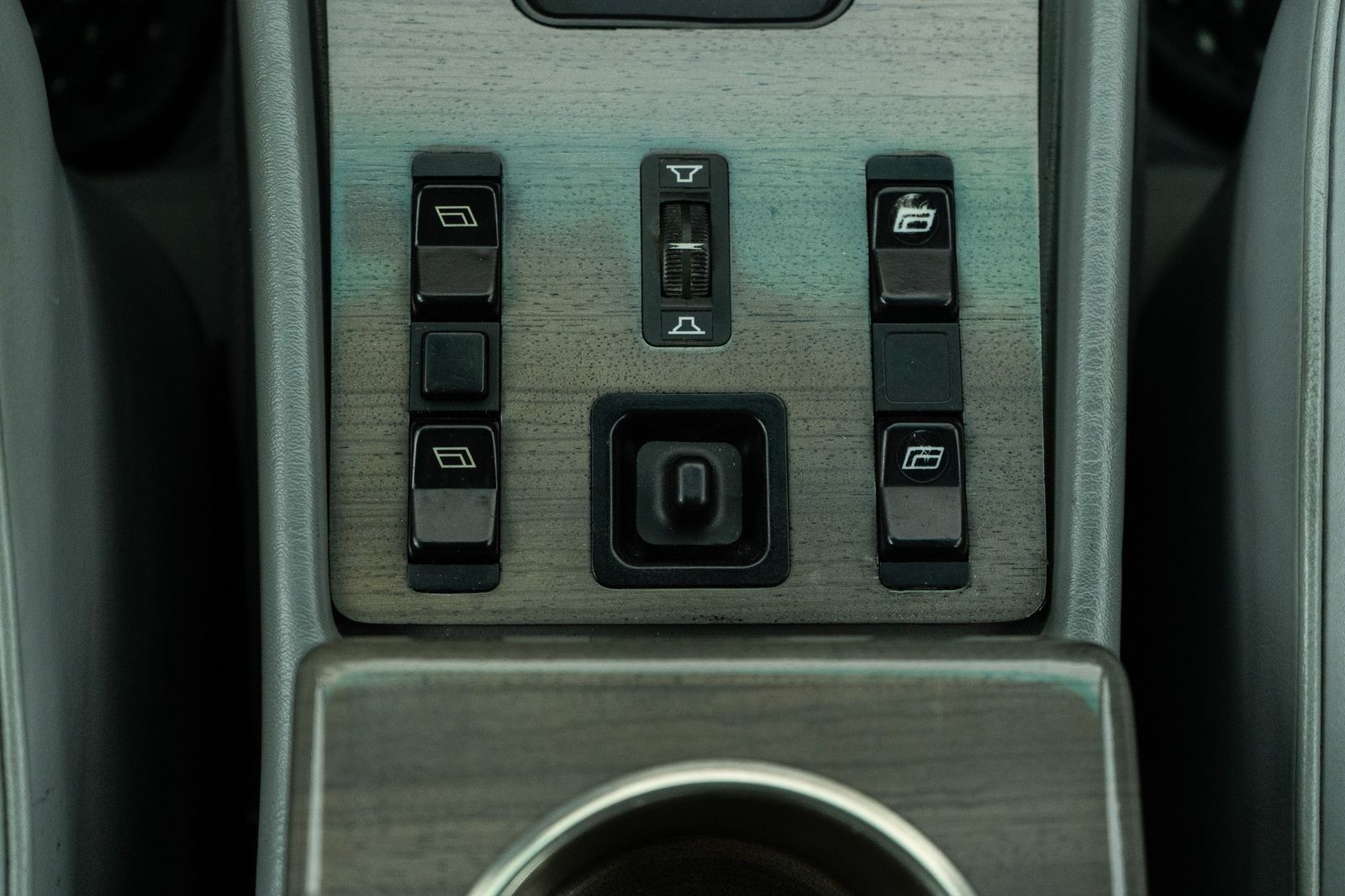 1984 Mercedes-Benz 500-Class 500 SEL — full photo 29 of 58