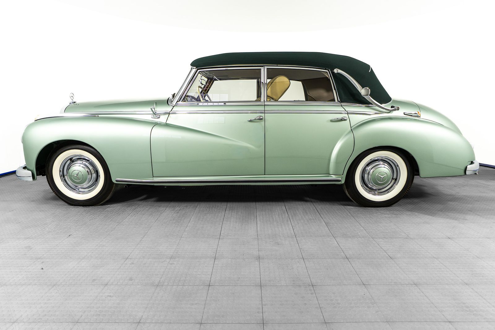 1953 Mercedes-Benz 300-Class — full photo 2 of 100