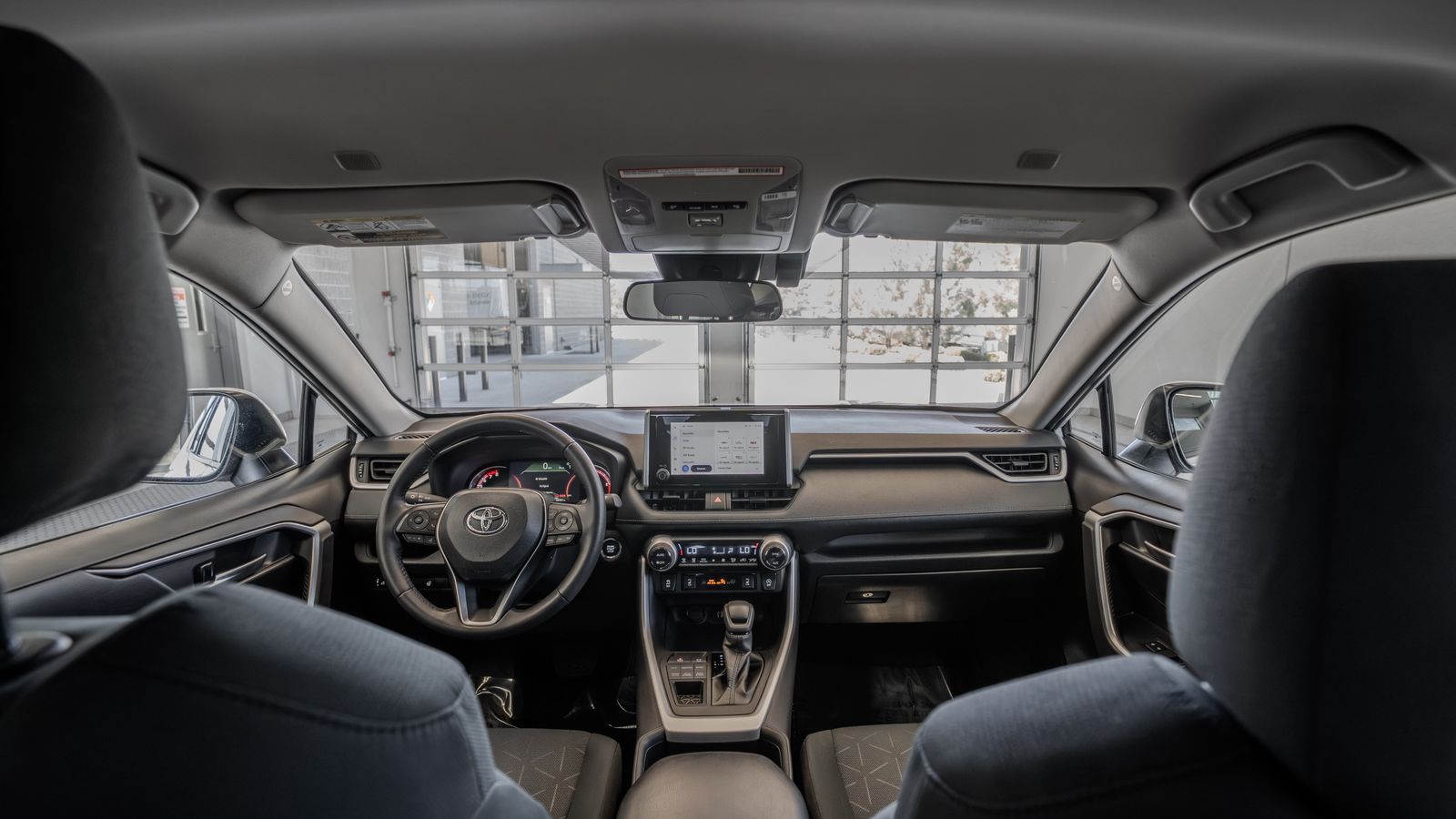 2024 Toyota RAV4 XLE — full photo 27 of 34