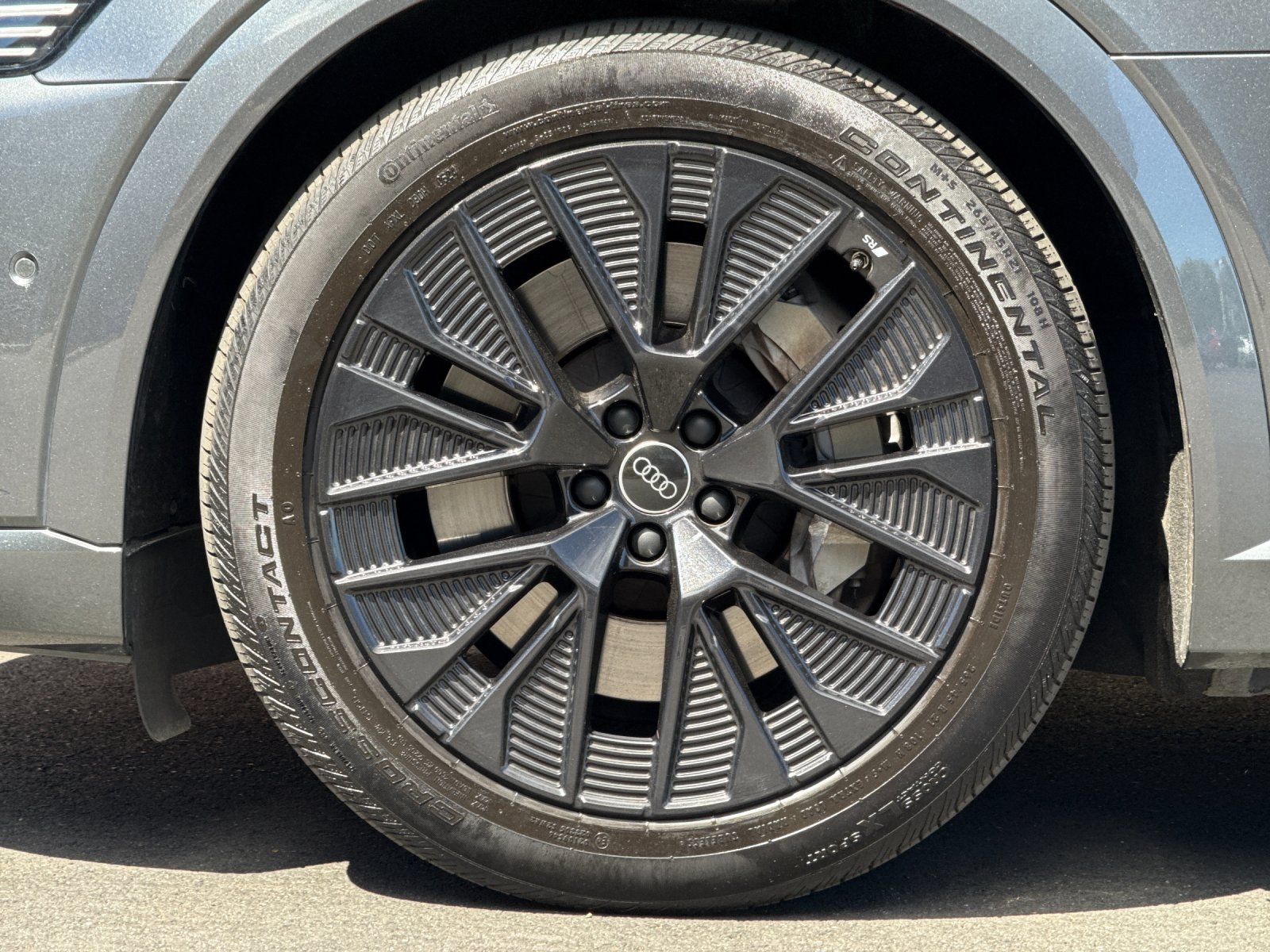2024 Audi Q8 e-tron Prestige — full photo 26 of 29