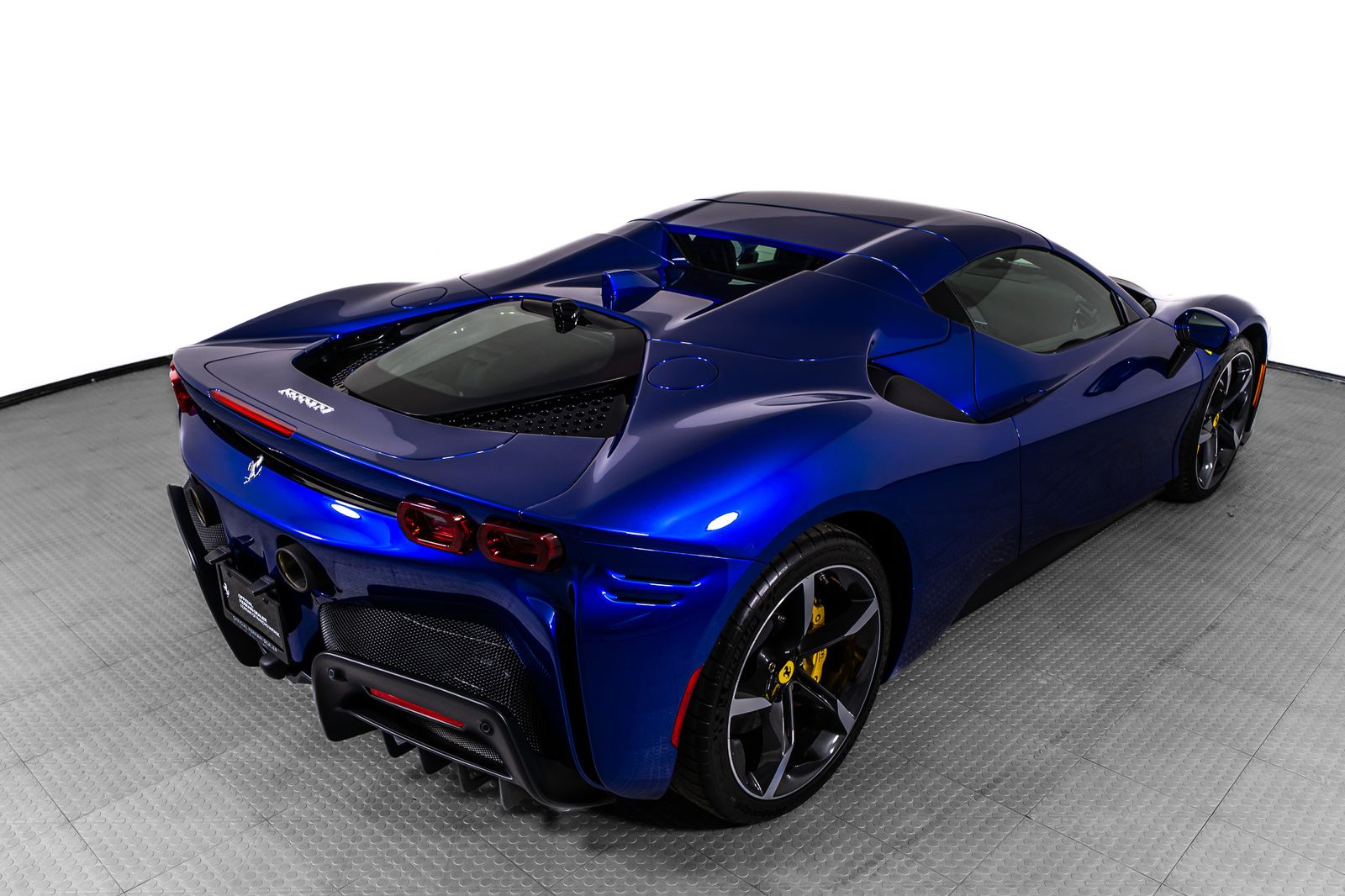 2025 Ferrari SF90 Spider — full photo 66 of 66