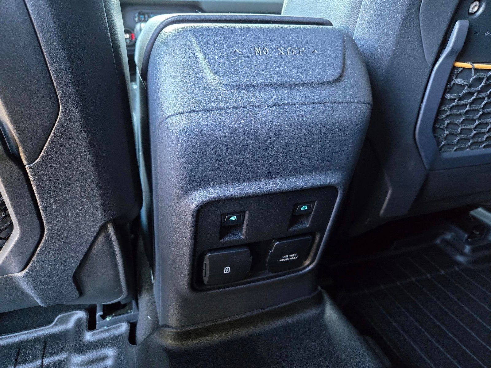 2023 Ford Bronco Badlands — full photo 11 of 45