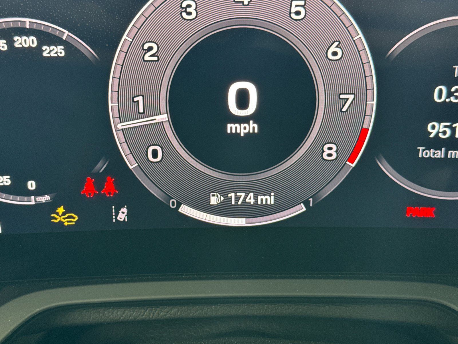 2025 Porsche 911 Carrera S — full photo 25 of 29