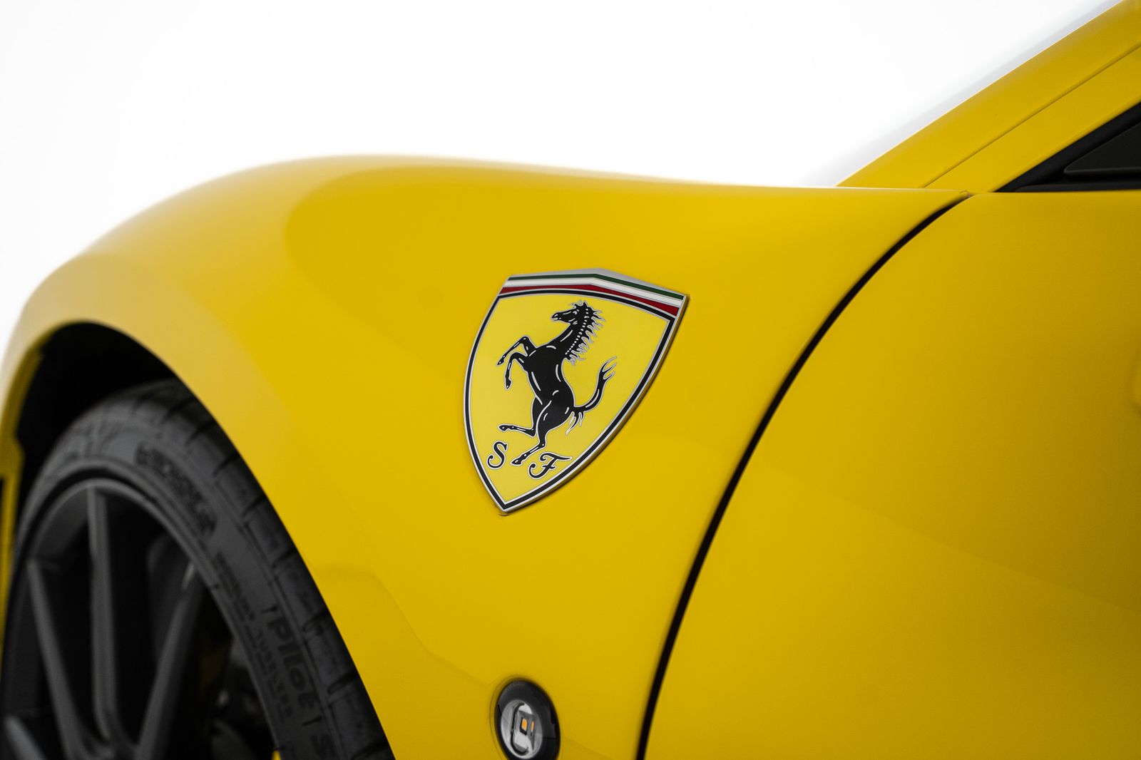 2022 Ferrari F8 Tributo — full photo 10 of 45