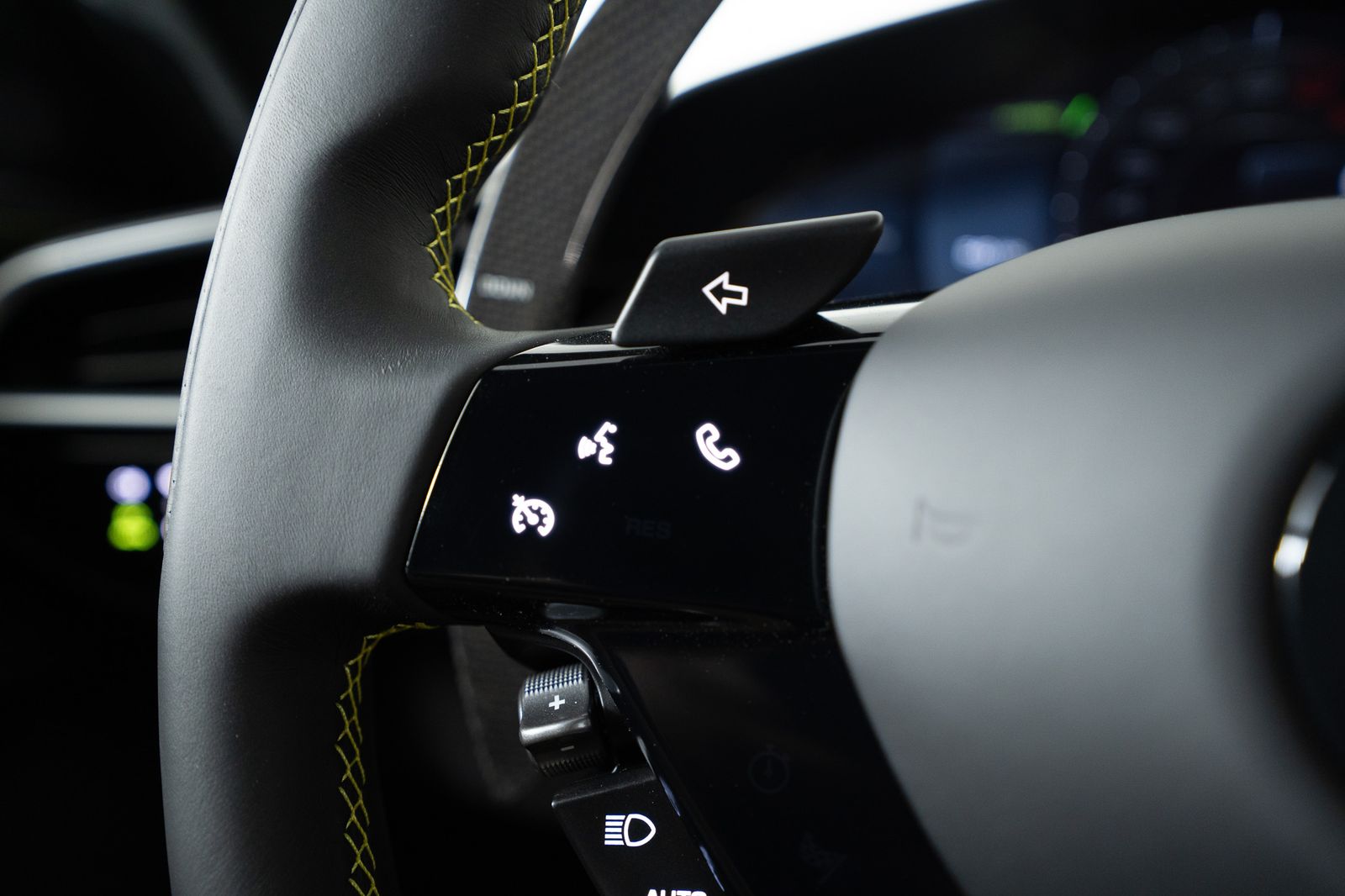 2024 Ferrari 296 GTB — foto completa 34 de 41