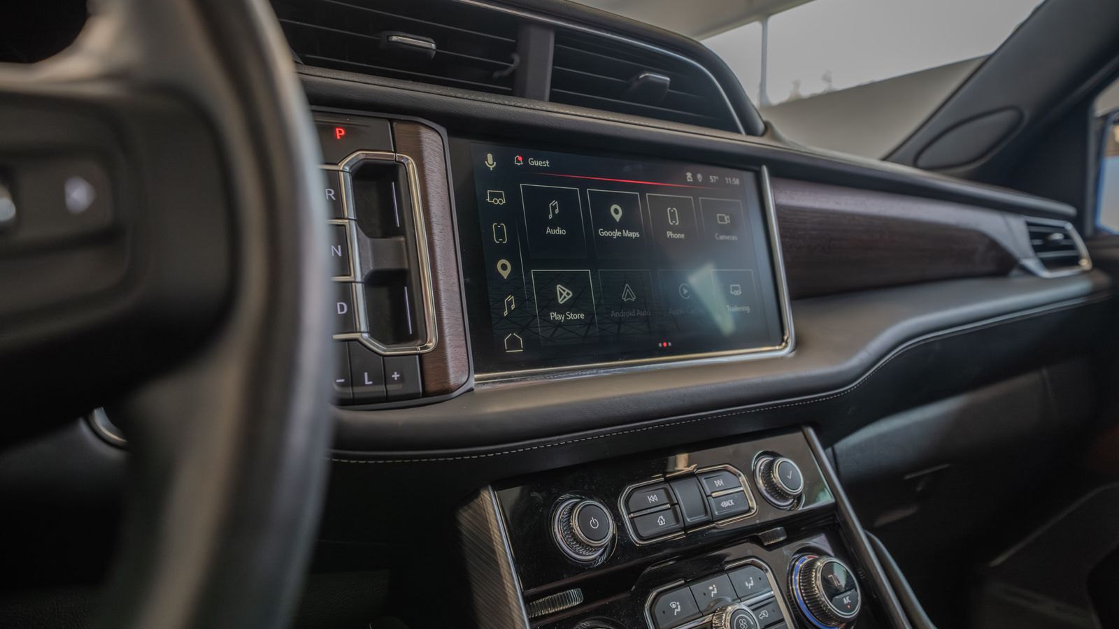 2024 GMC Yukon XL Denali Ultimate — full photo 33 of 35
