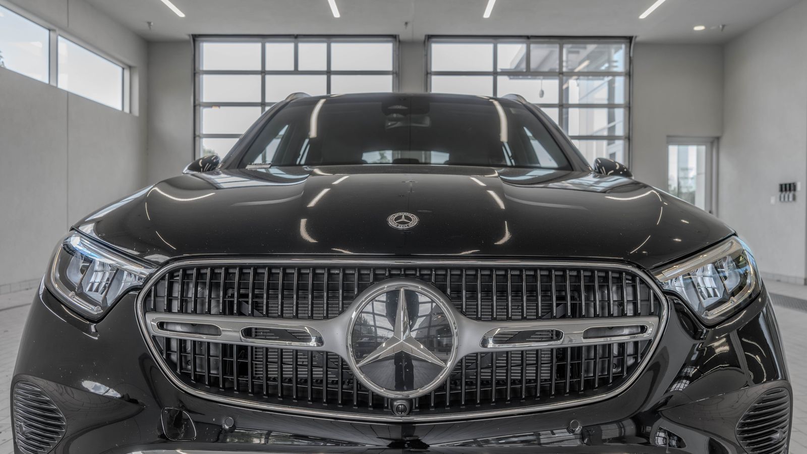 2026 Mercedes-Benz GLC GLC 300 — foto completa 23 de 35