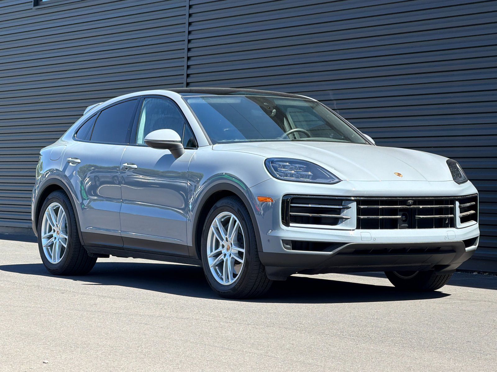 2026 Porsche Cayenne Coupe Base — foto completa 11 de 29