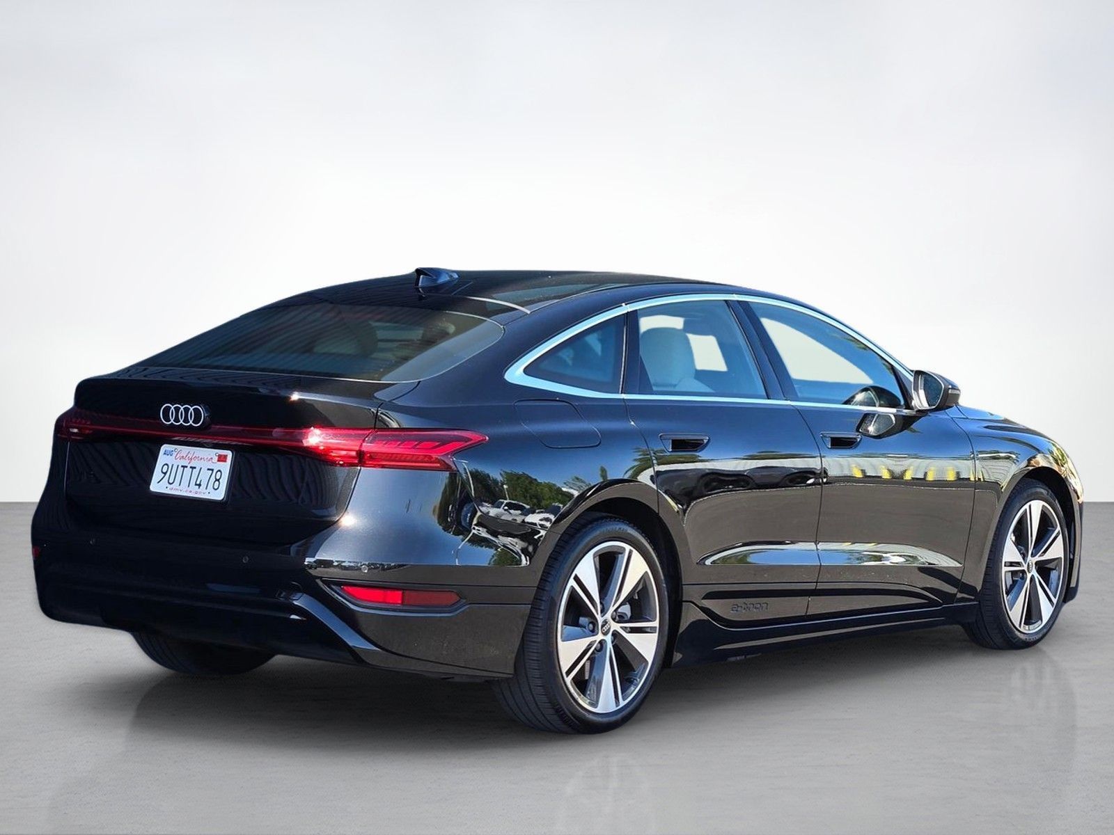 2025 Audi A6 Sportback e-tron Prestige — foto completa 6 de 45