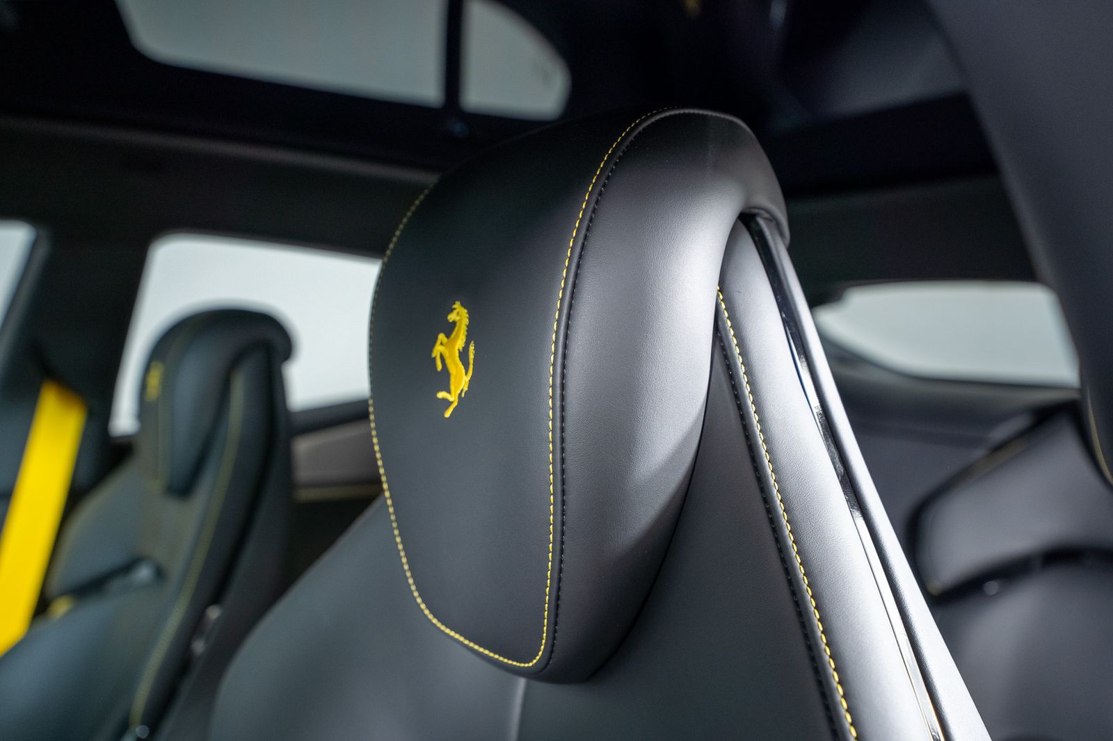 2025 Ferrari Purosangue — full photo 23 of 66