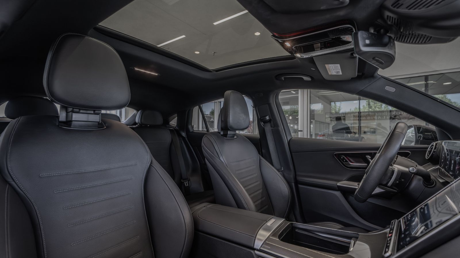 2024 Mercedes-Benz GLC GLC 300 Coupe — foto completa 32 de 35