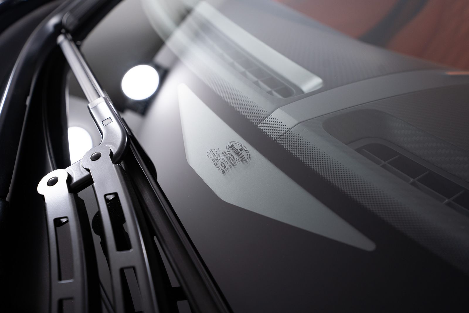 2018 Bugatti Chiron — full photo 19 of 86