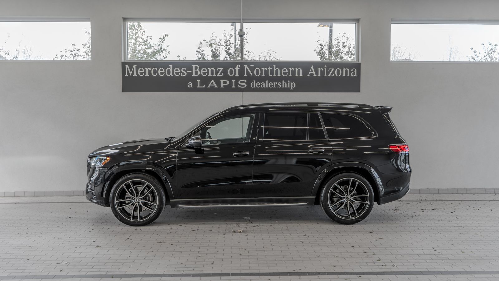 2023 Mercedes-Benz GLS GLS 580 — full photo 2 of 35