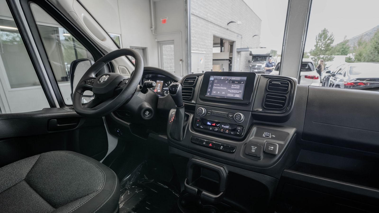 2024 Ram ProMaster 3500 High Roof — full photo 19 of 37