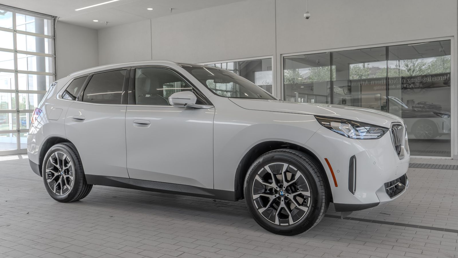 2025 BMW X3 30 xDrive — full photo 12 of 35