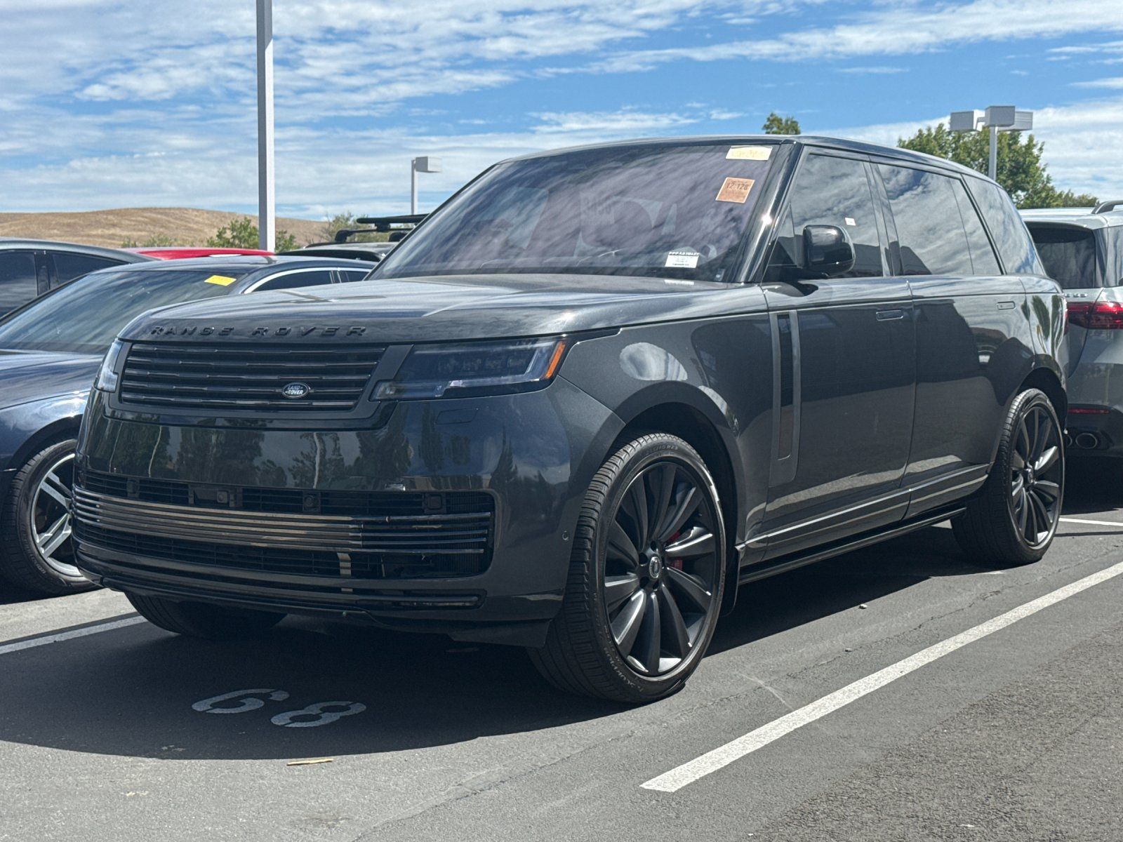 2023 Land Rover Range Rover SV — full photo 2 of 3