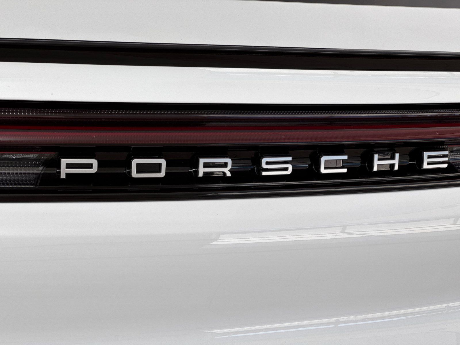 2026 Porsche Cayenne Coupe Base — full photo 28 of 30