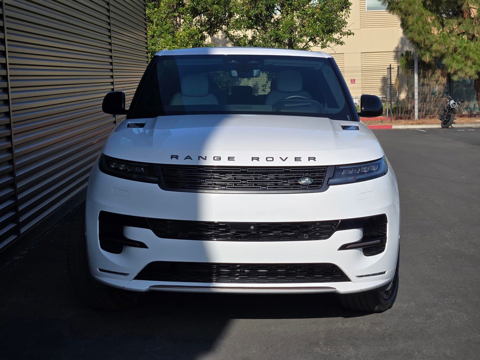 2024 Land Rover Range Rover Sport Plug-in Hybrid Autobiography — foto completa 2 de 45