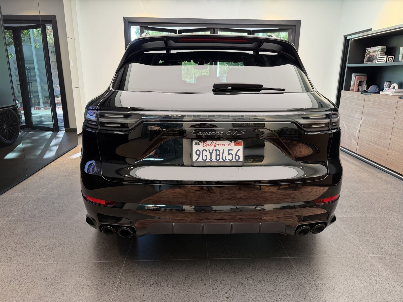 2023 Porsche Cayenne GTS — foto completa 6 de 10