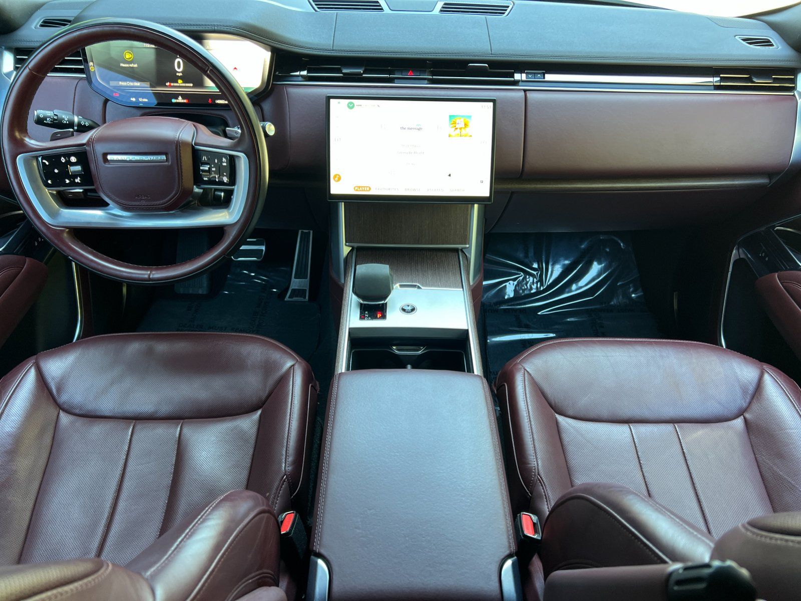2024 Land Rover Range Rover SE — full photo 12 of 28