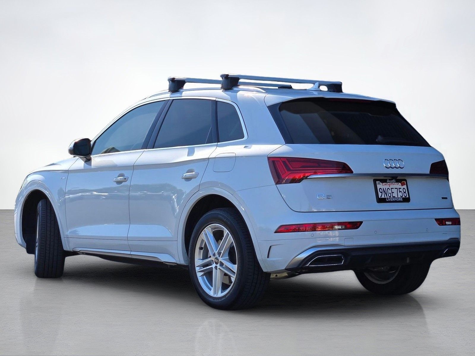 2024 Audi Q5 e 55 Premium — full photo 3 of 45