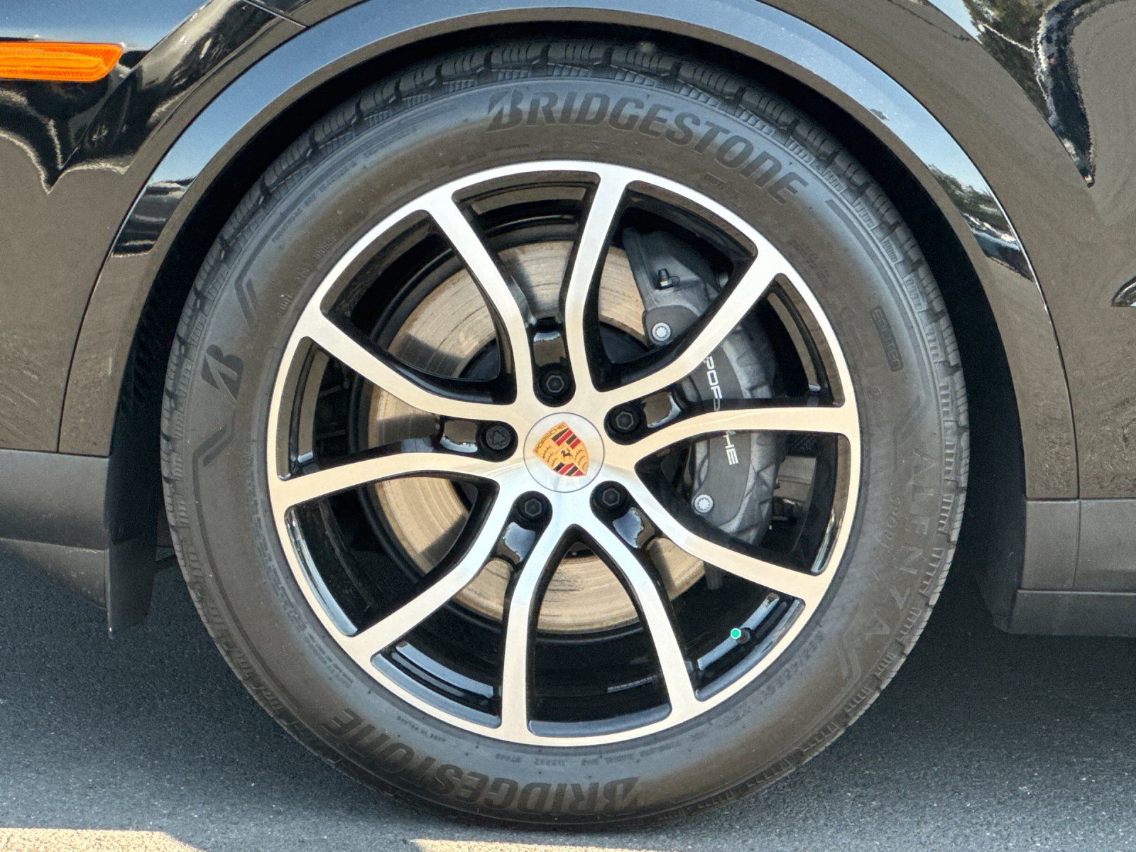 2026 Porsche Cayenne Coupe Base — full photo 27 of 30