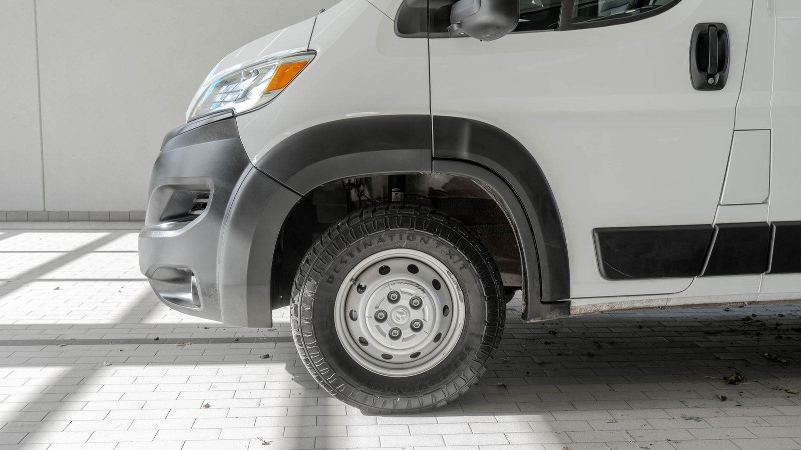 2025 Ram ProMaster 2500 High Roof — full photo 4 of 34