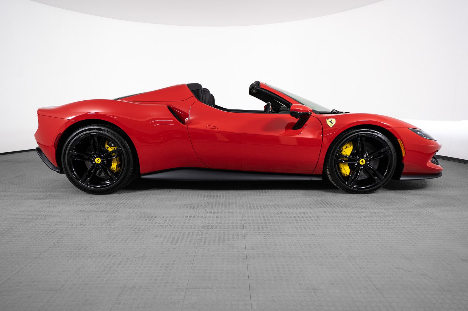 2025 Ferrari 296 GTS — full photo 7 of 43
