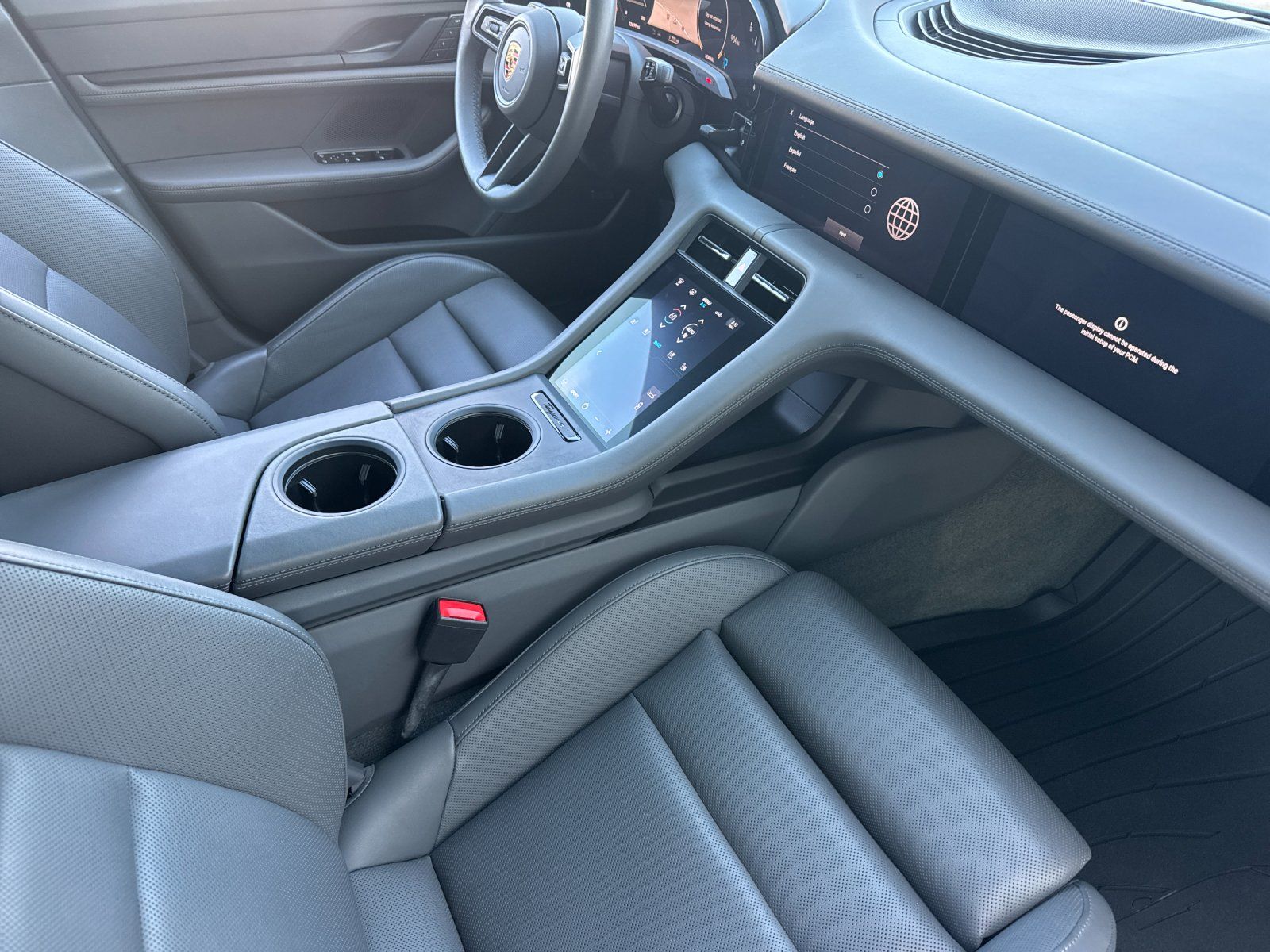 2024 Porsche Taycan 4S — full photo 15 of 29