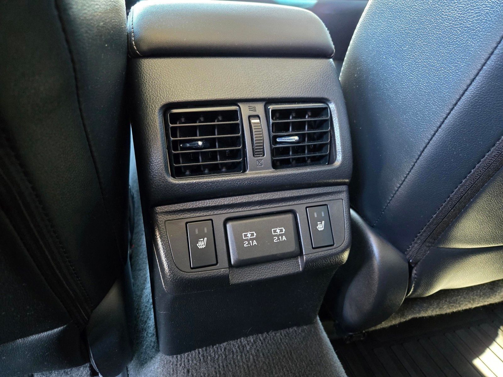 2019 Subaru Outback 2.5i — full photo 11 of 45