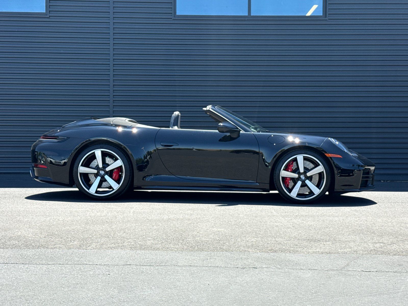 2025 Porsche 911 Carrera S — foto completa 8 de 29