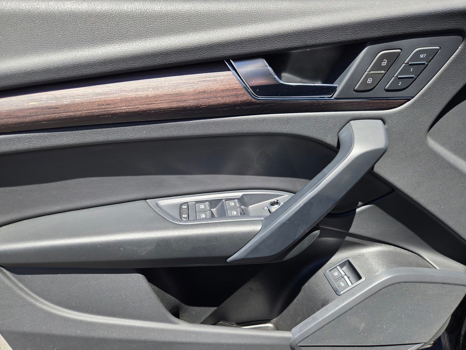 2023 Audi Q5 e 55 Premium — full photo 17 of 45