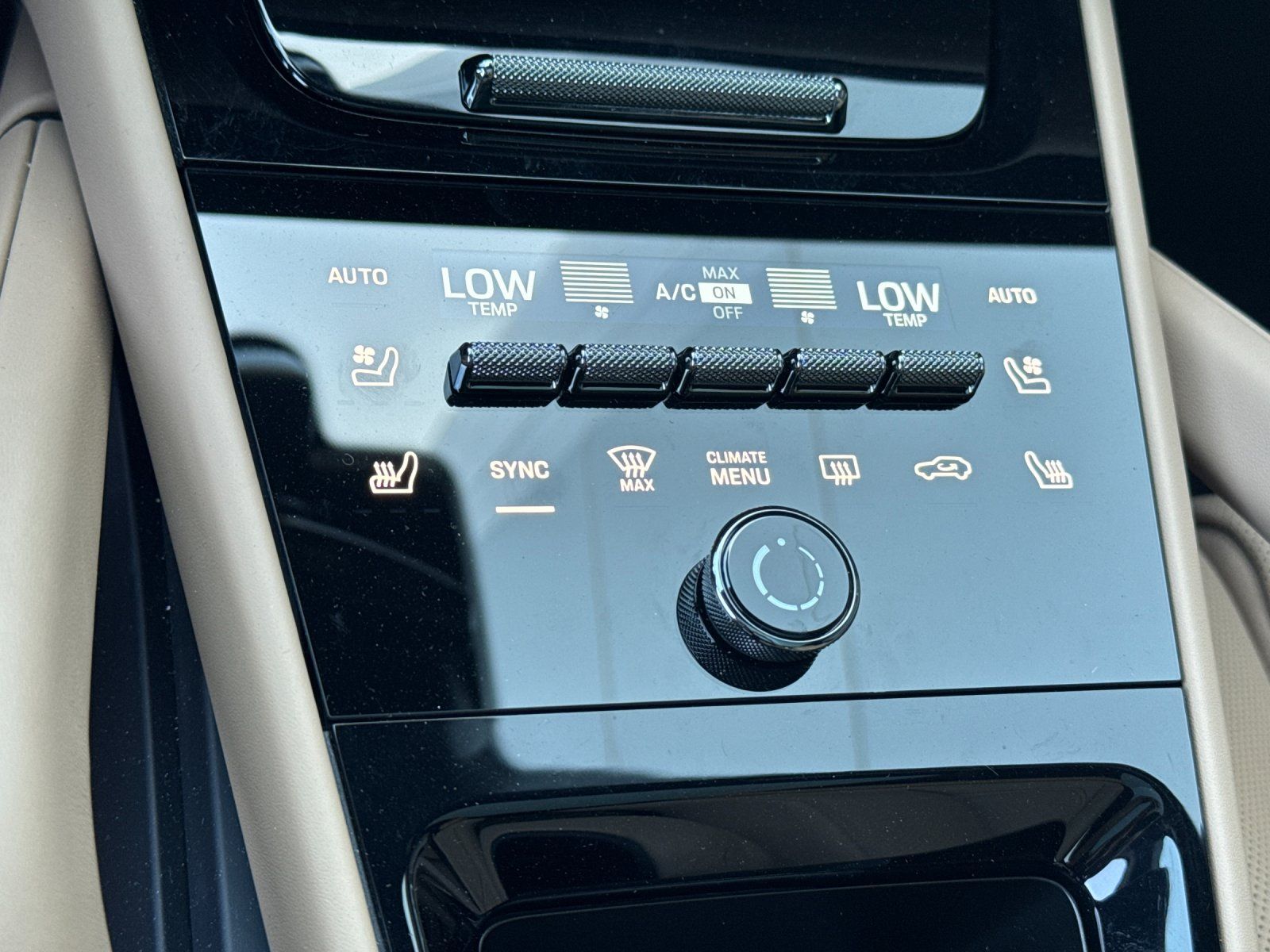 2026 Porsche Cayenne Coupe Base — full photo 21 of 30