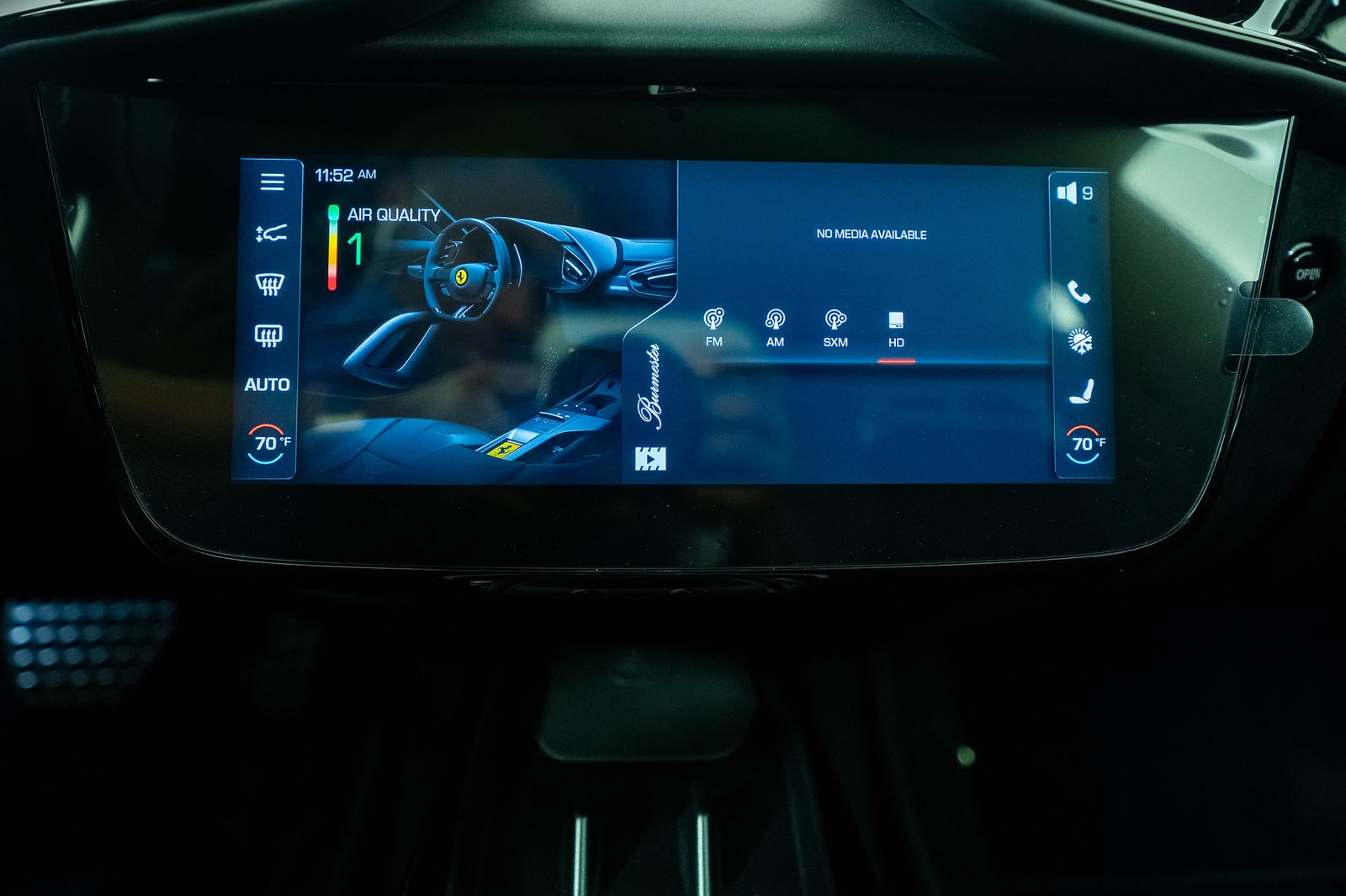 2025 Ferrari 12Cilindri — foto completa 35 de 51
