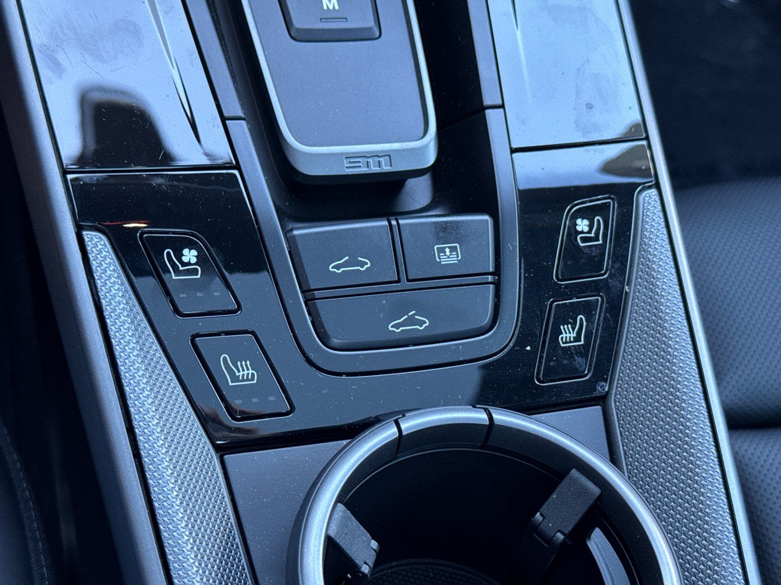 2025 Porsche 911 Carrera S — full photo 28 of 29