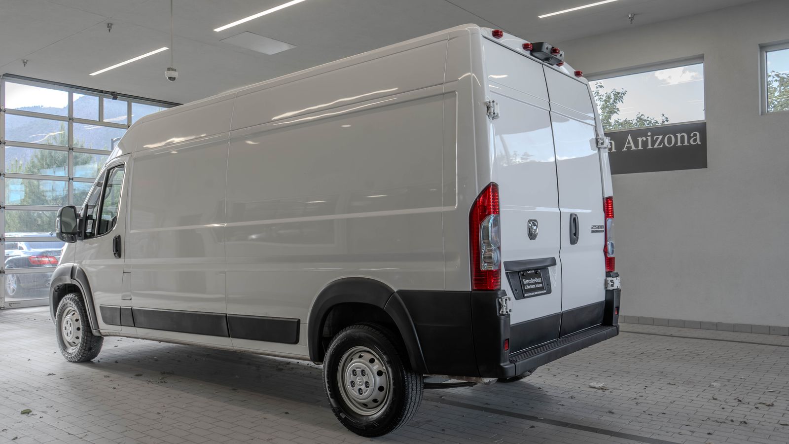 2025 Ram ProMaster 2500 High Roof — full photo 13 of 34