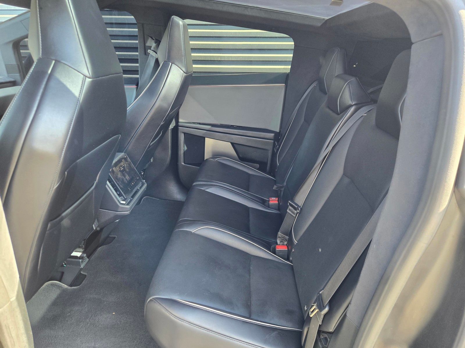 2024 Tesla Cybertruck Cyberbeast — full photo 10 of 45