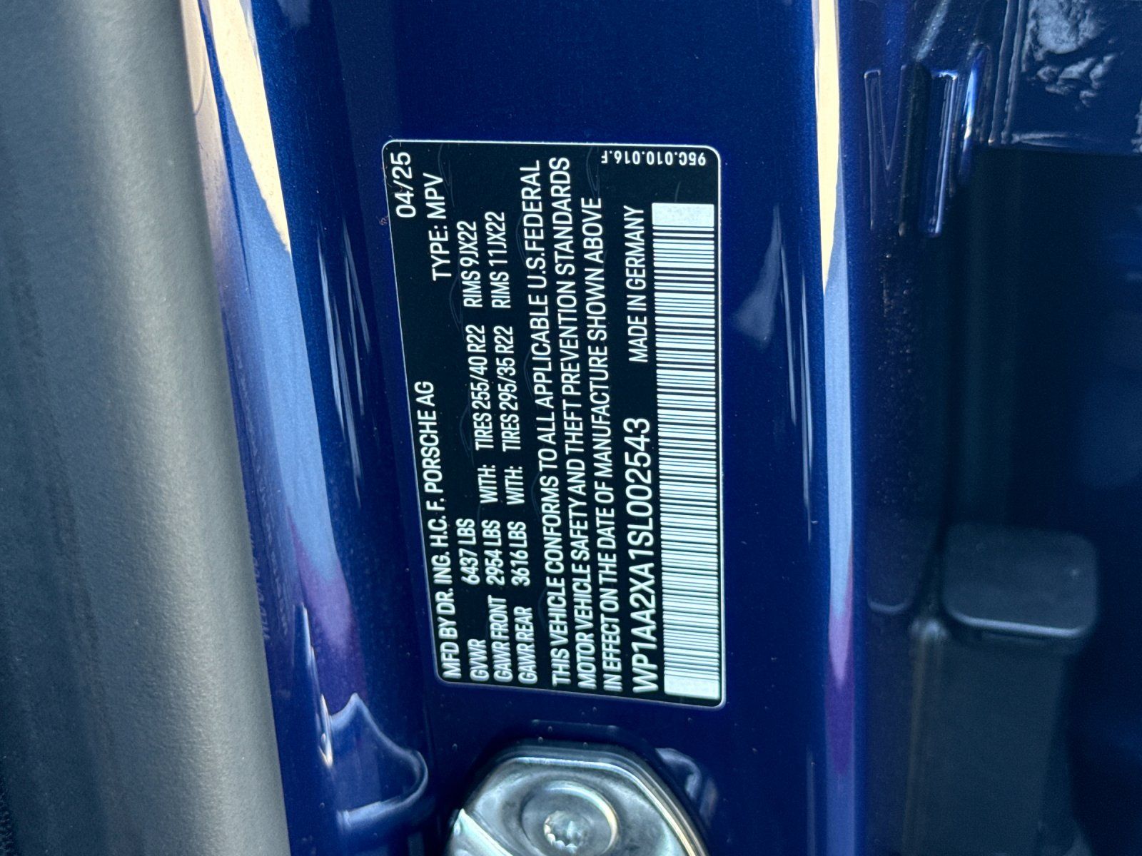 2025 Porsche Macan Electric 4 — full photo 28 of 28