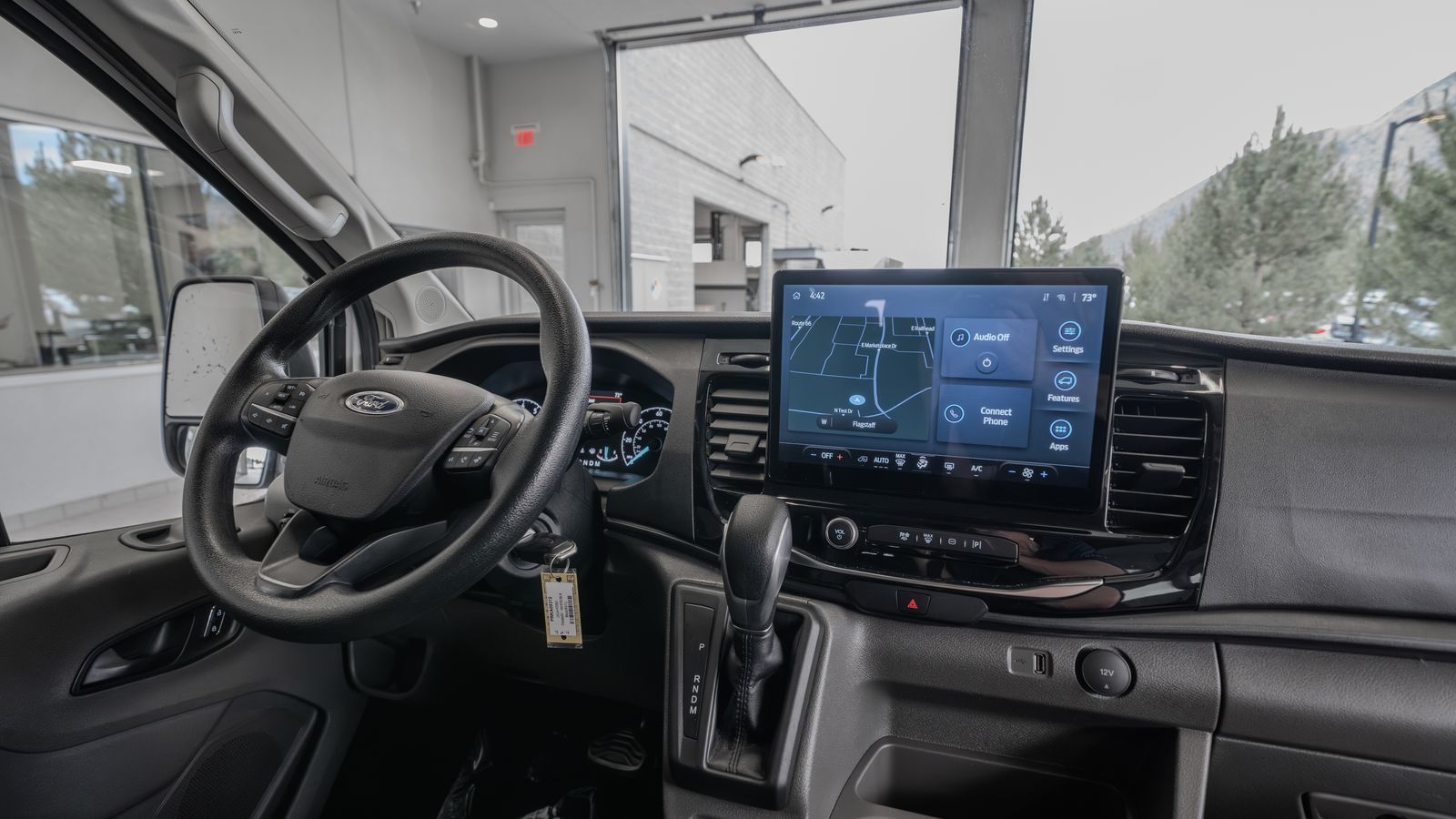 2024 Ford Transit-350 XLT — foto completa 19 de 35