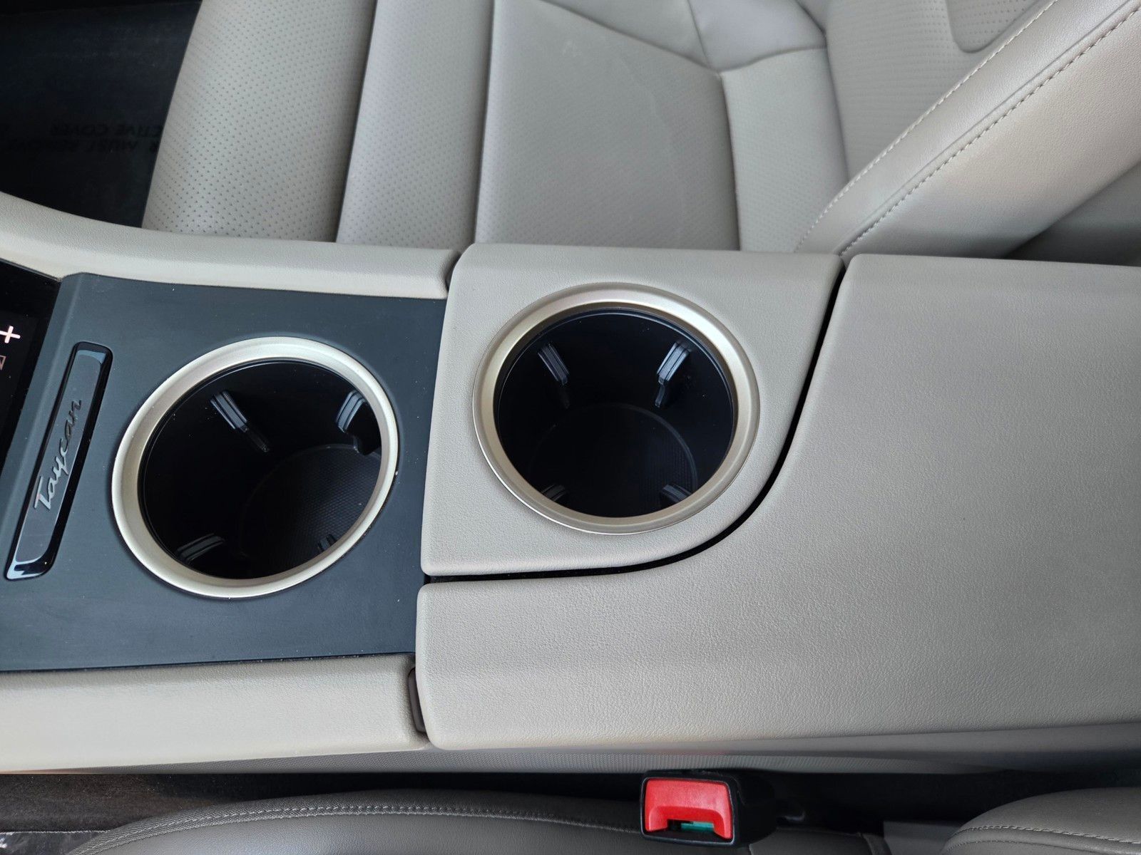 2023 Porsche Taycan Base — foto completa 24 de 27