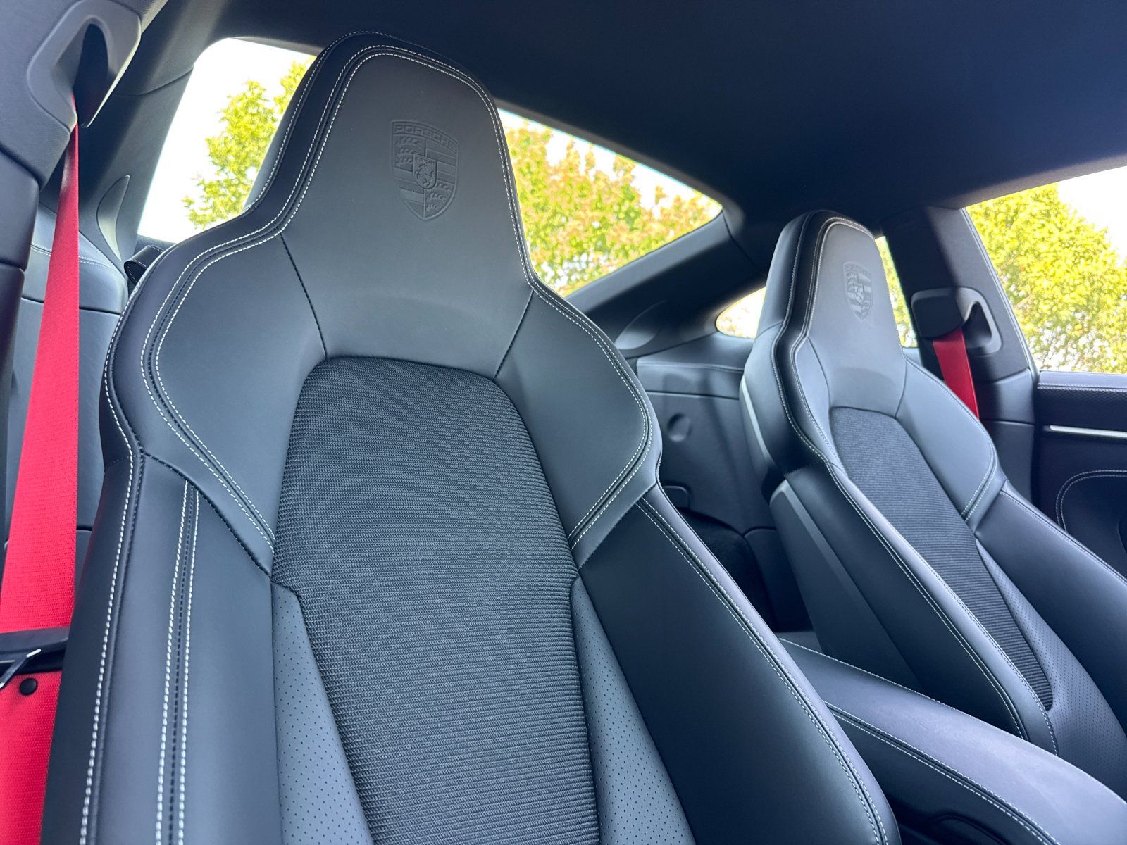 2022 Porsche 911 GT3 — full photo 16 of 28