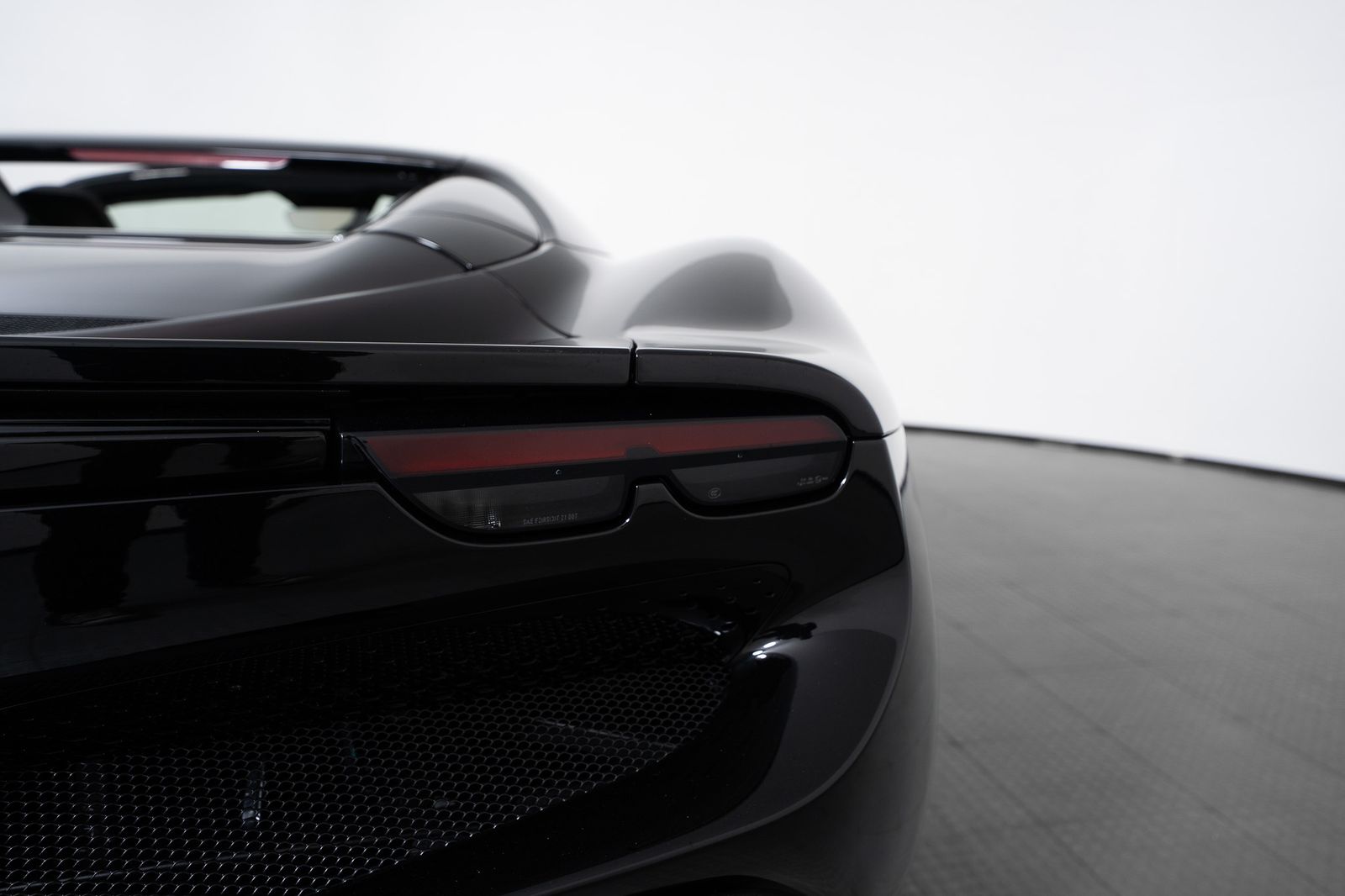2024 Ferrari 296 GTS — full photo 17 of 45