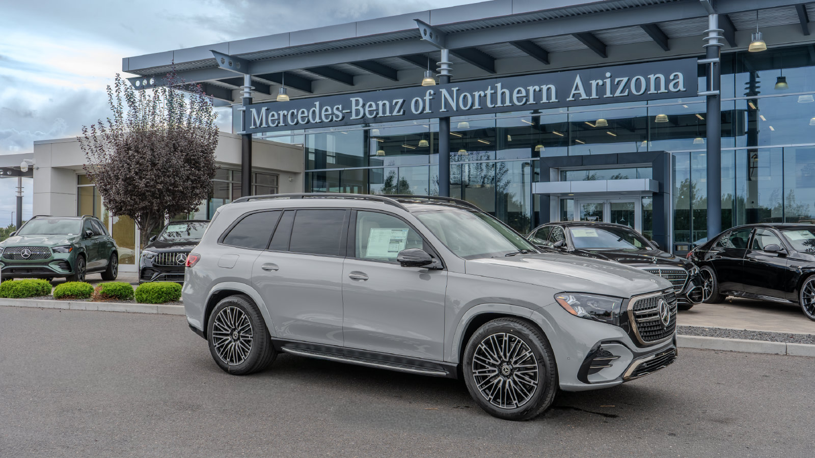 2027 Mercedes-Benz GLS GLS 450 — foto 1 de 38