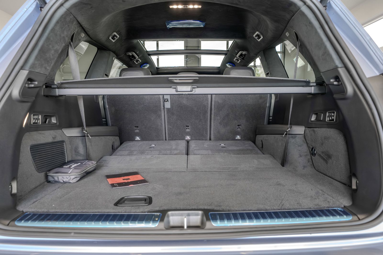 2026 Mercedes-Benz GLS GLS 63 AMG® — foto completa 34 de 36