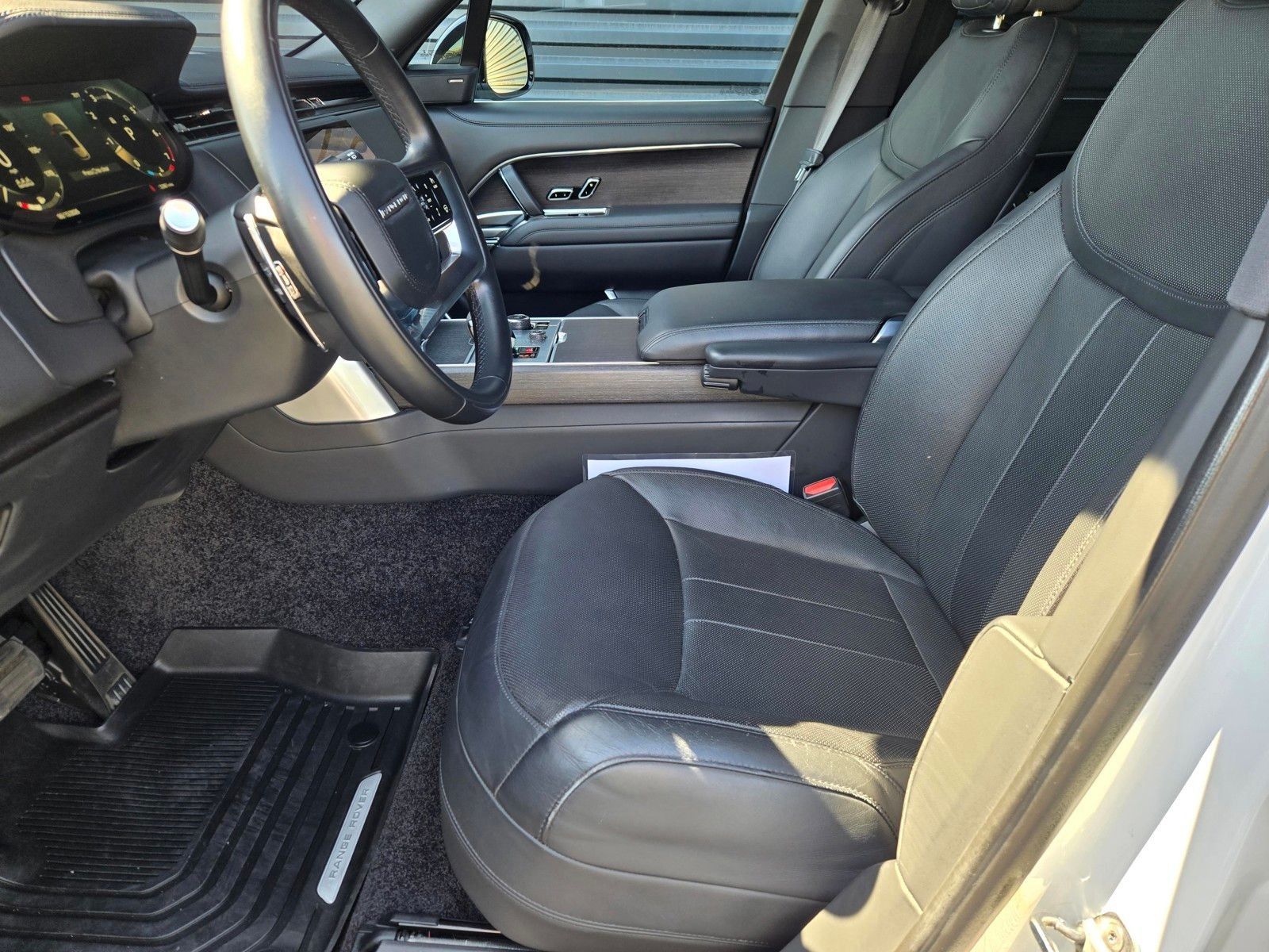 2023 Land Rover Range Rover SE — foto completa 25 de 45