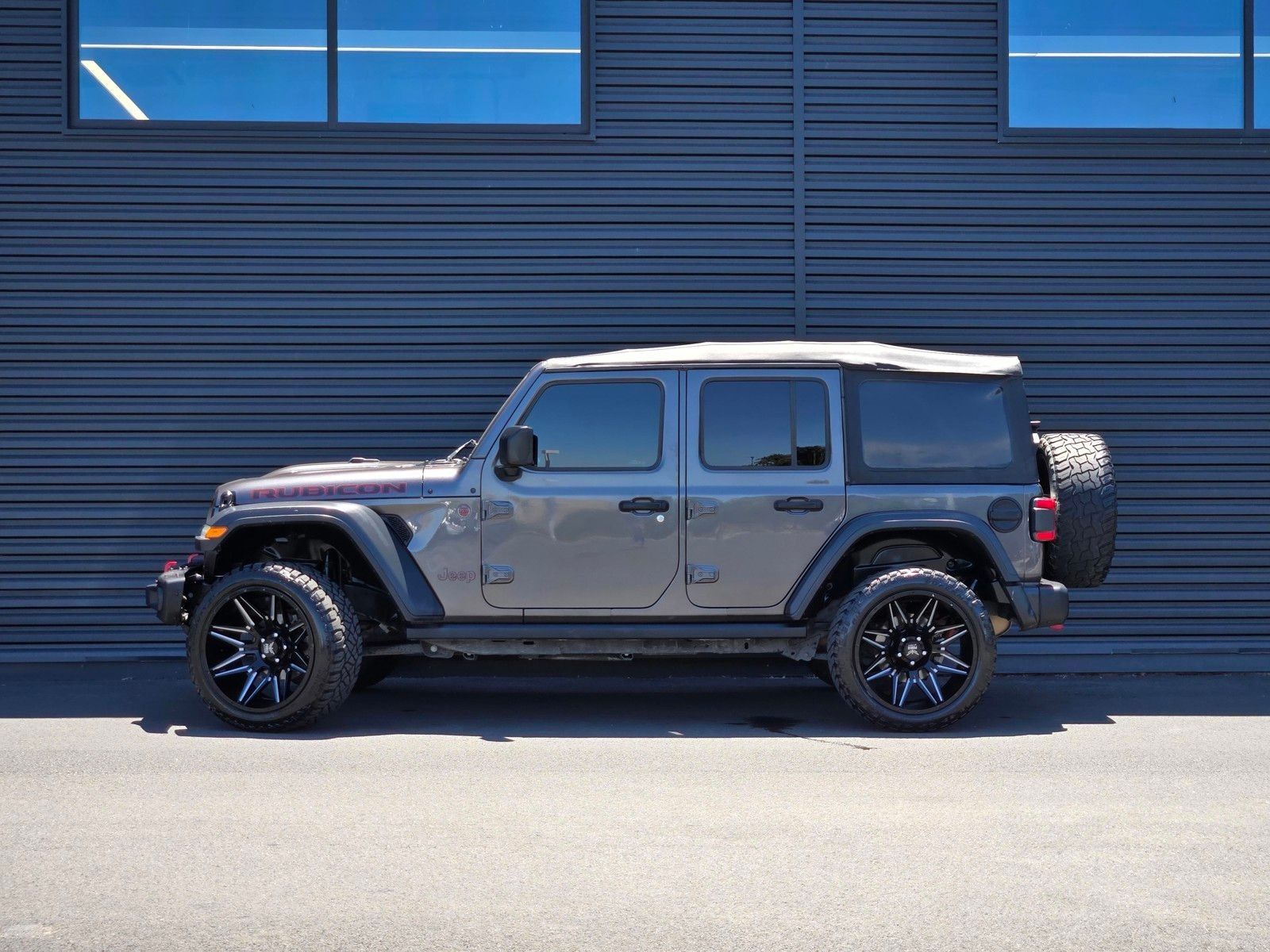 2020 Jeep Wrangler Unlimited Rubicon — full photo 3 of 45