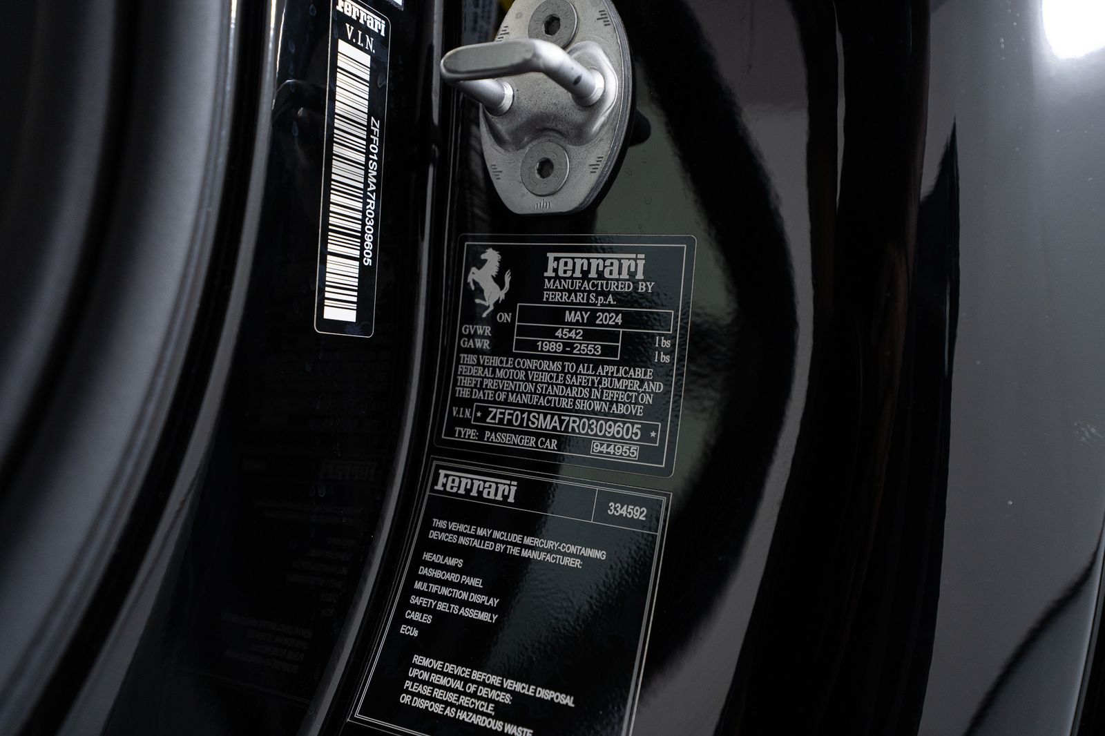 2024 Ferrari 296 GTS — full photo 21 of 45