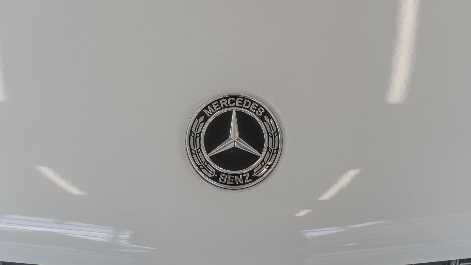 2025 Mercedes-Benz GLE GLE 450e — full photo 4 of 34