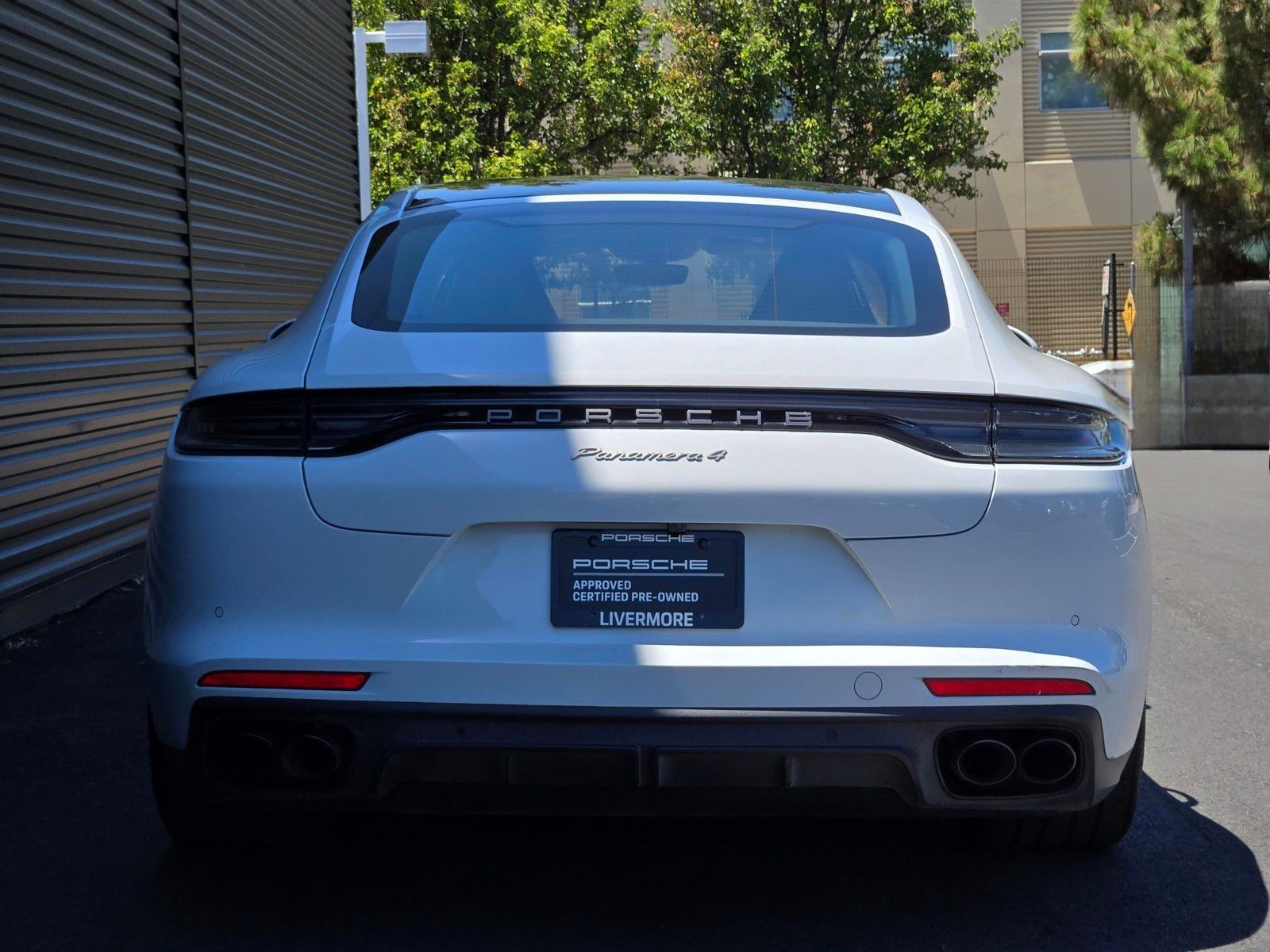 2023 Porsche Panamera 4 Platinum Edition — foto completa 6 de 27