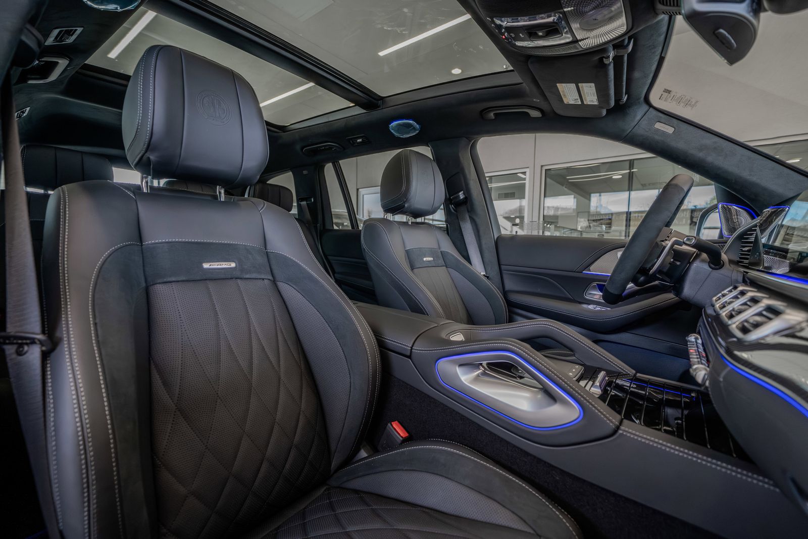 2026 Mercedes-Benz GLS GLS 63 AMG® — foto completa 29 de 36